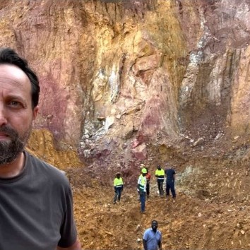 Ron Bensimon on-site at a large natural ethical diamond and gold quarry